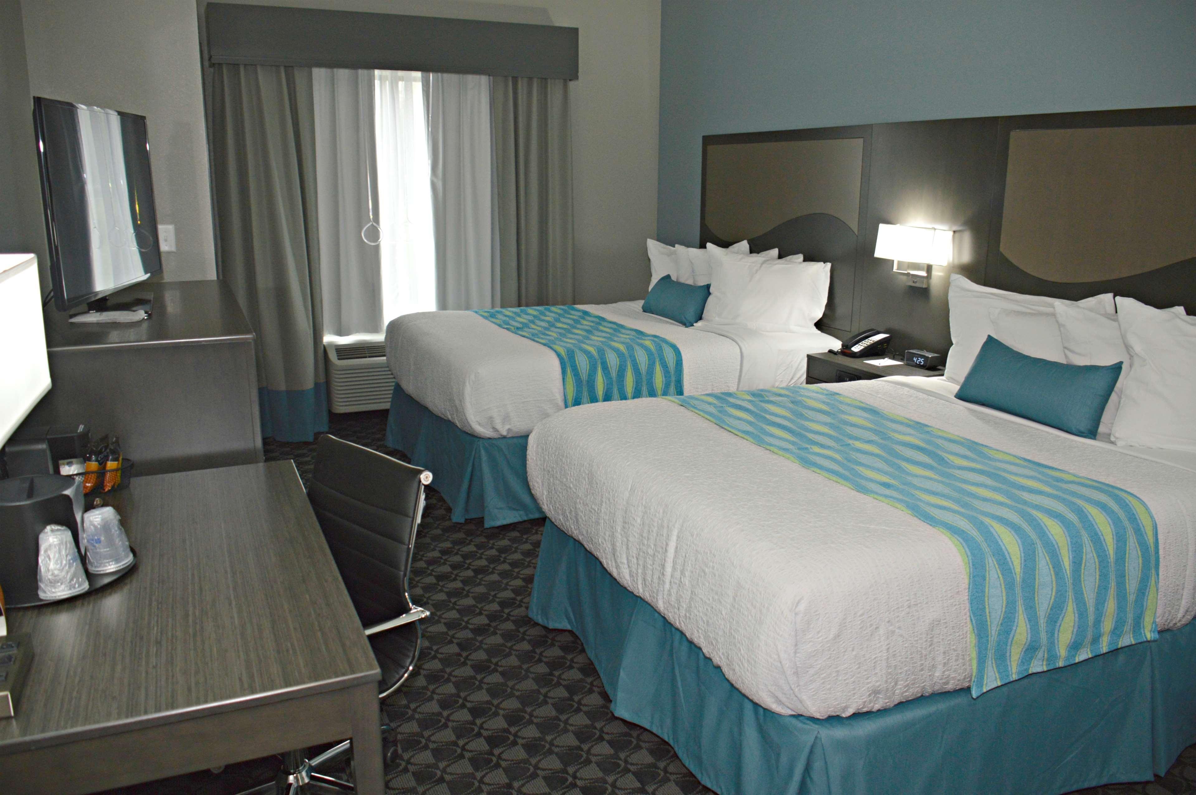 Best Western Plus Waller Hotel Exterior photo