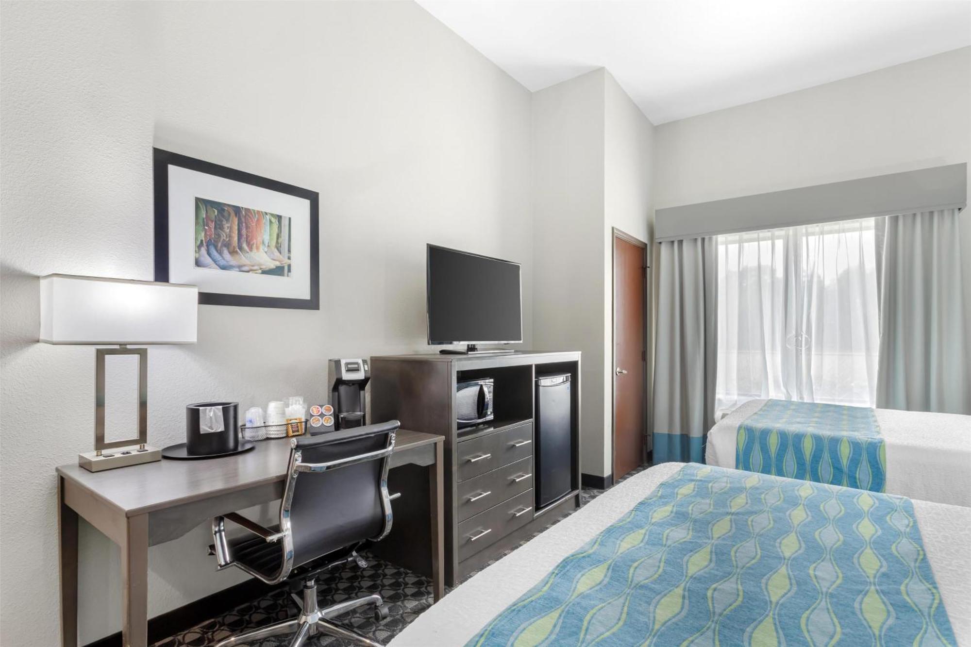 Best Western Plus Waller Hotel Exterior photo