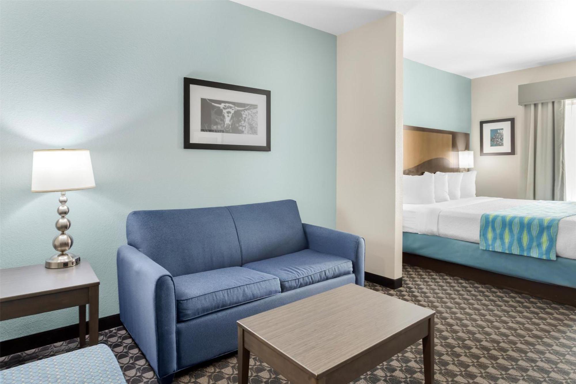Best Western Plus Waller Hotel Exterior photo