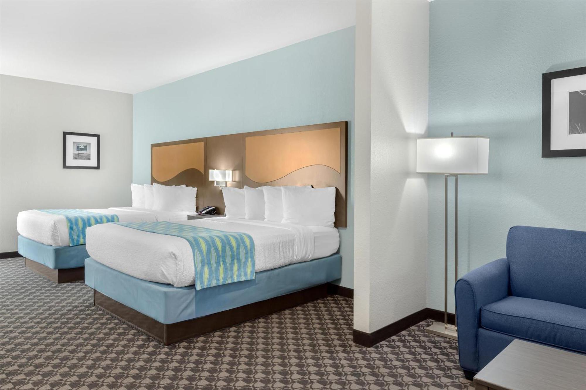 Best Western Plus Waller Hotel Exterior photo